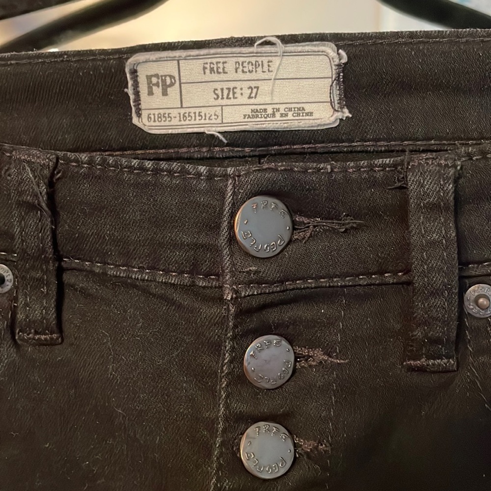 FREE PEOPLE size 27 black button up, straight leg front slit black denim